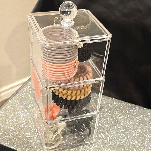 Juicy Couture Hair Accressory Collection w/Stackable Storage Container - Picture 4 of 11